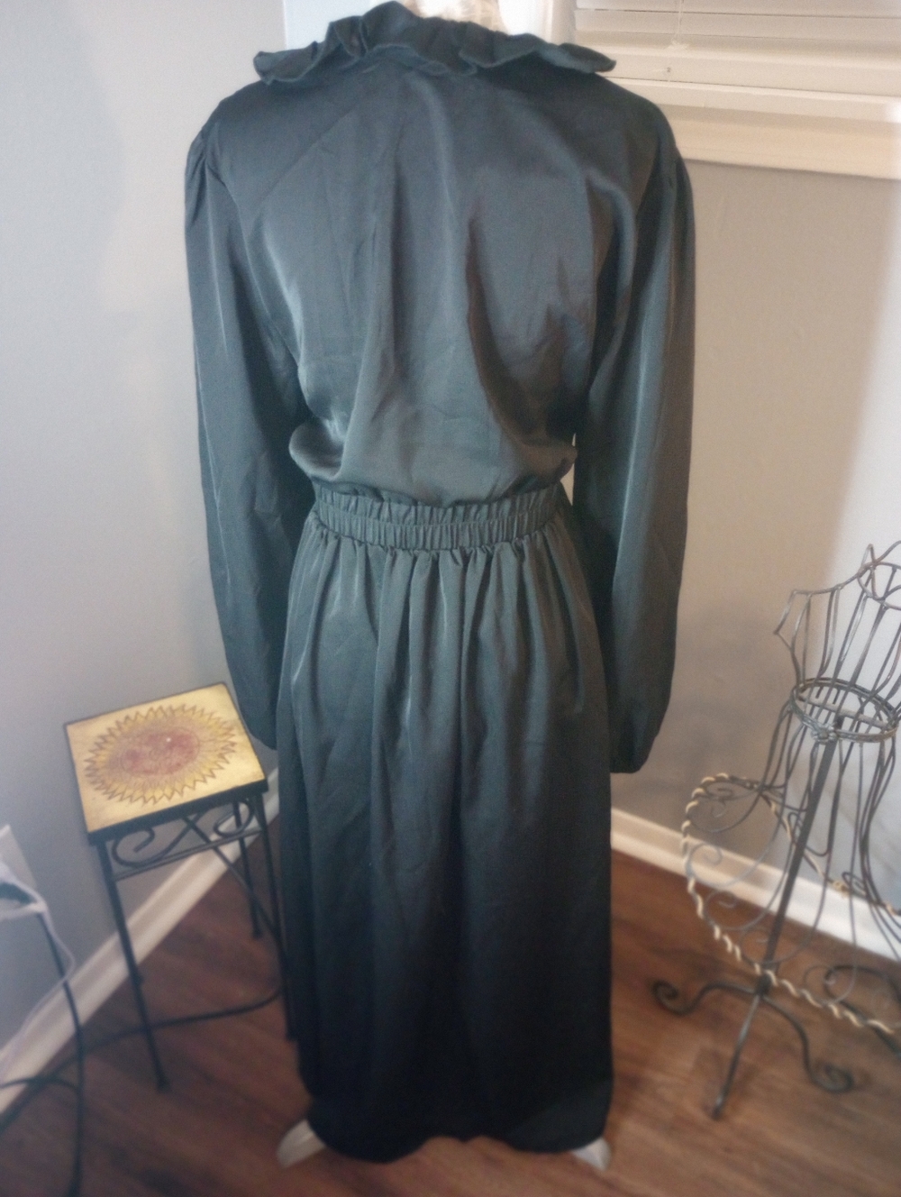 2 For $10 Black Ruffle V-Neck Long Sleeve Women's Dress Khol's - Picture 5 of 6